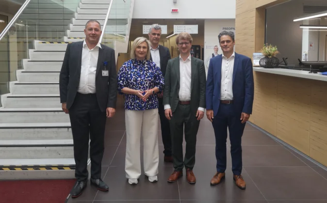 Sat bezoek min crevits 20240604 1 b